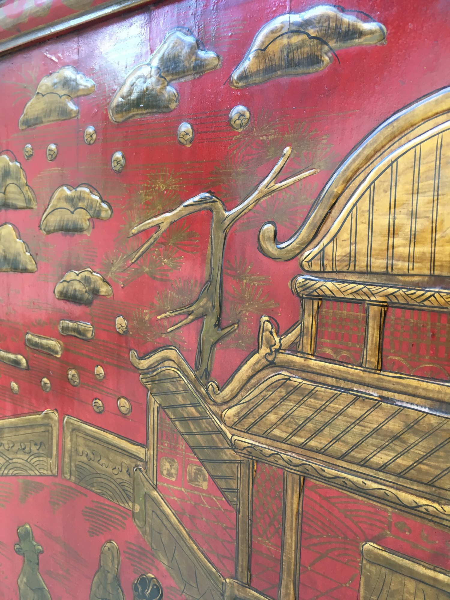 Hochzeitsschrank China rot gold mit Geheimfach antik