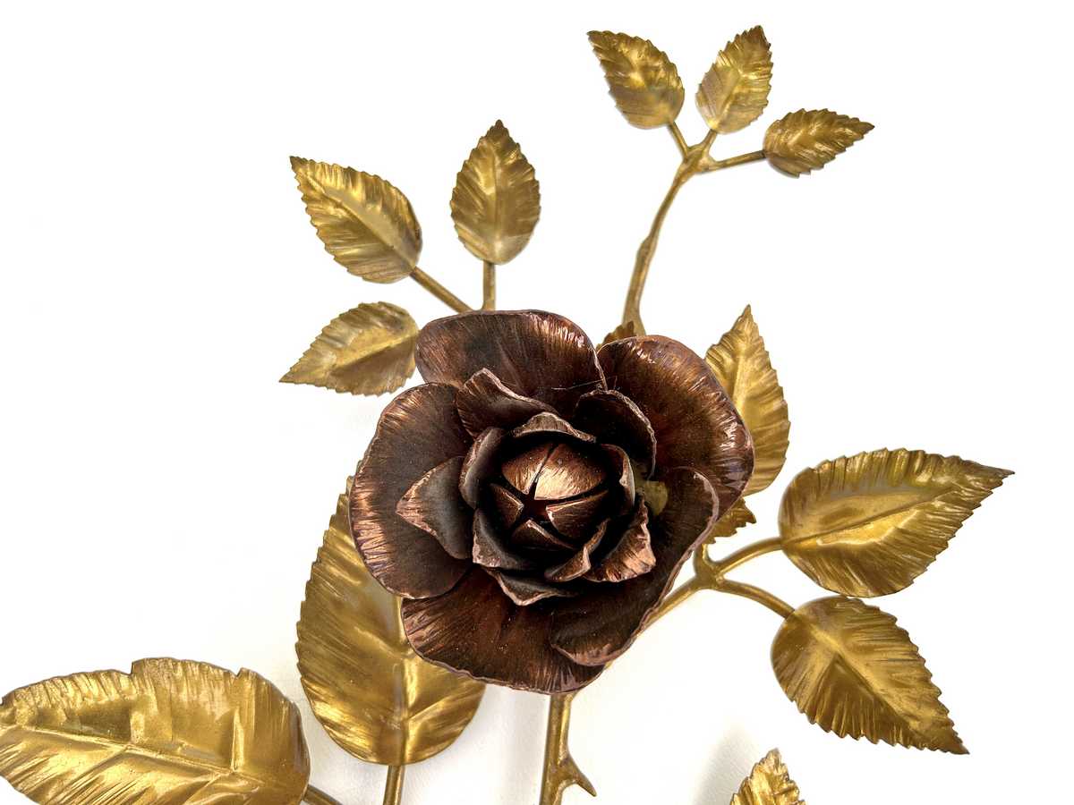 Rosenkopf Metall Vintage Nahaufnahme Detail