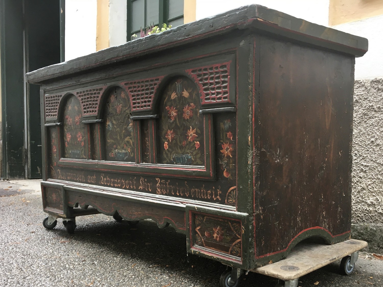 Bauerntruhe handbemalt Truhe provinziell antik 19. Jhdt. gross Weichholz massiv