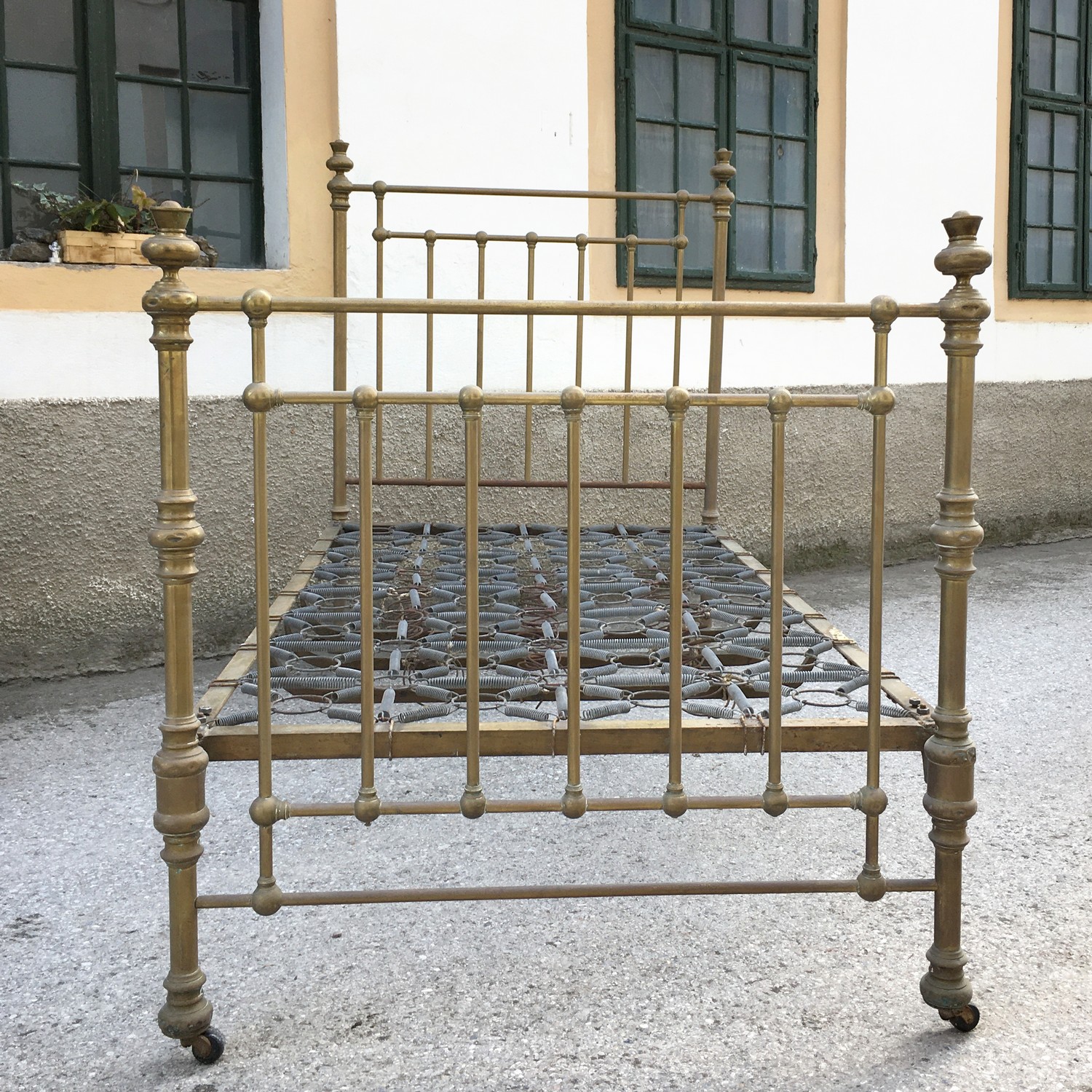 Messingbett Bett antik Jugendstil original goldfarben Messing Federrost