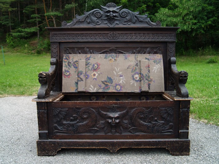 Möbel Fratzen antik