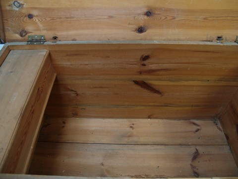 antike Bauerntruhe bemalt