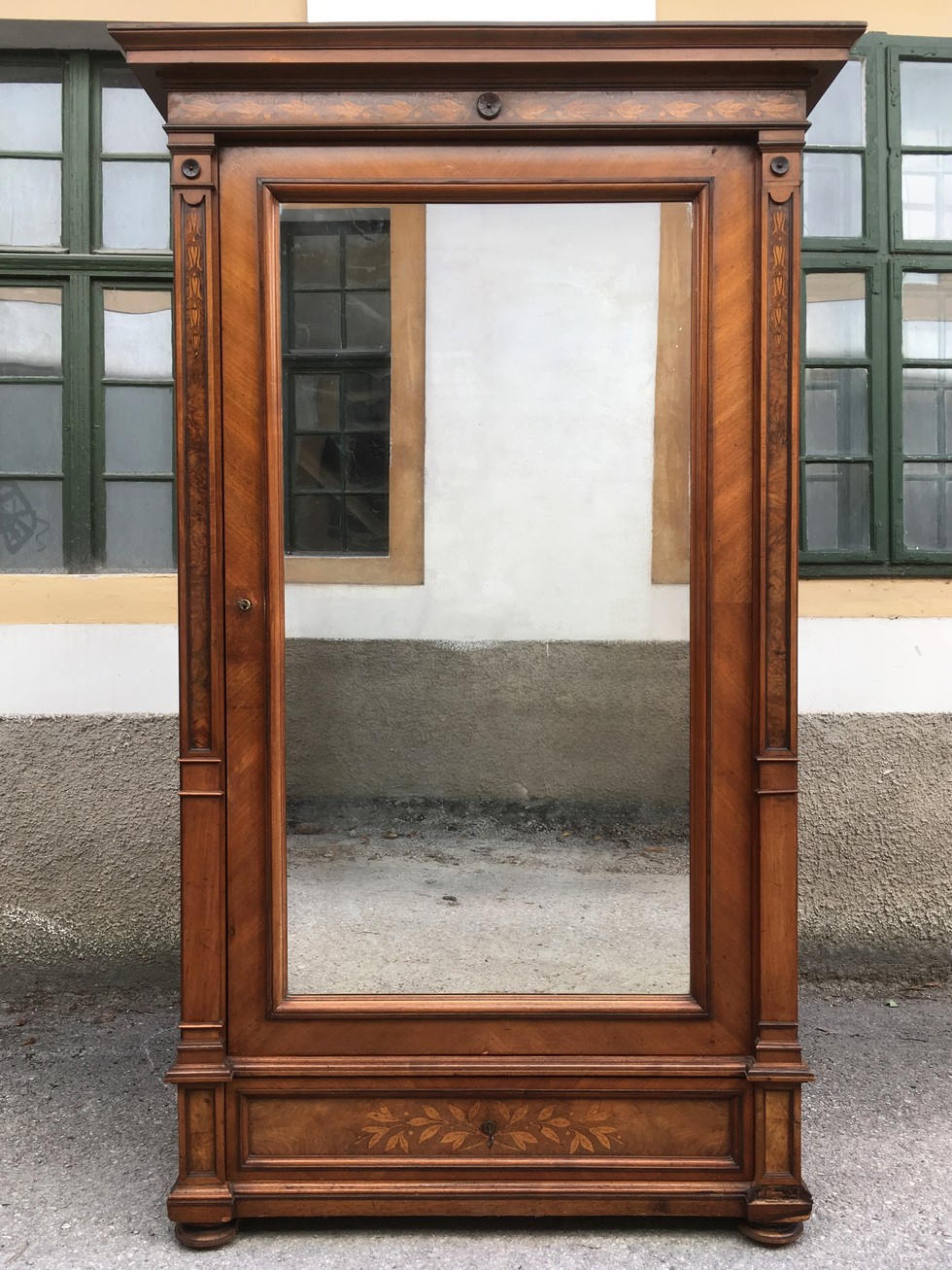 Kleiderschrank antik Spiegel Garderobe Intarsien