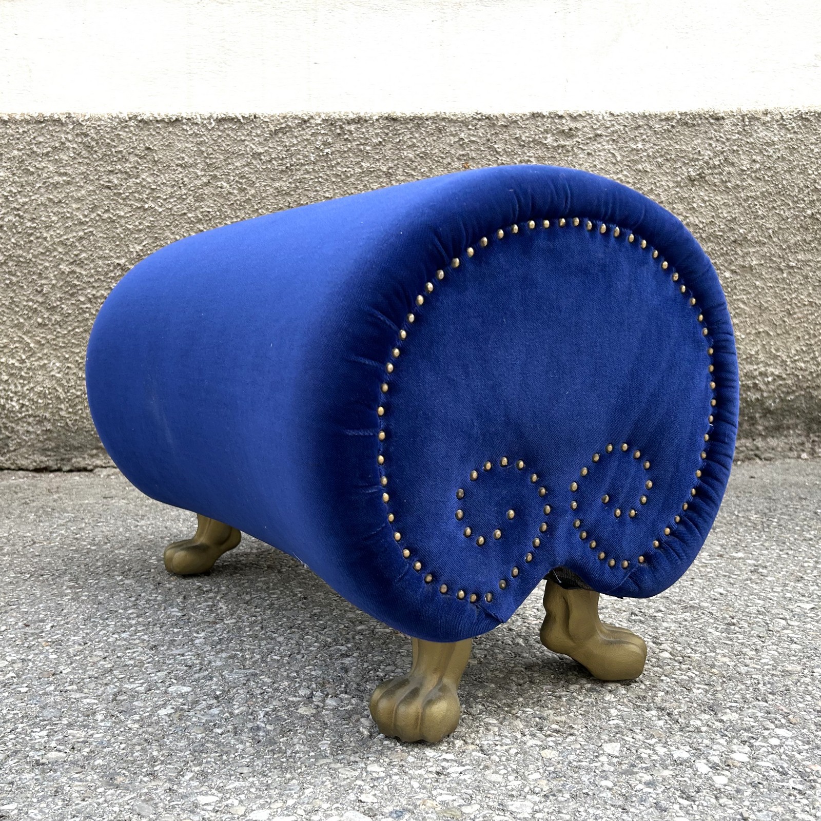 BRETZ Gaudi Hocker Fusshocker blau Velours Designklassiker Sitzhocker