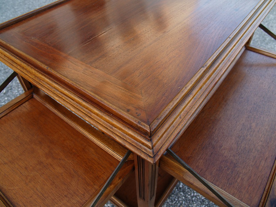 antiker Beistelltisch