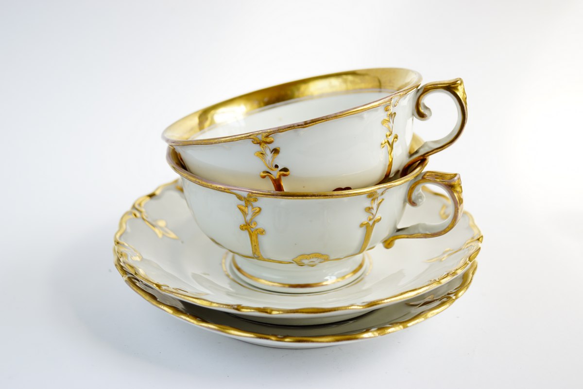 Golddekor Biedermeier Porzellan antik elfenbein