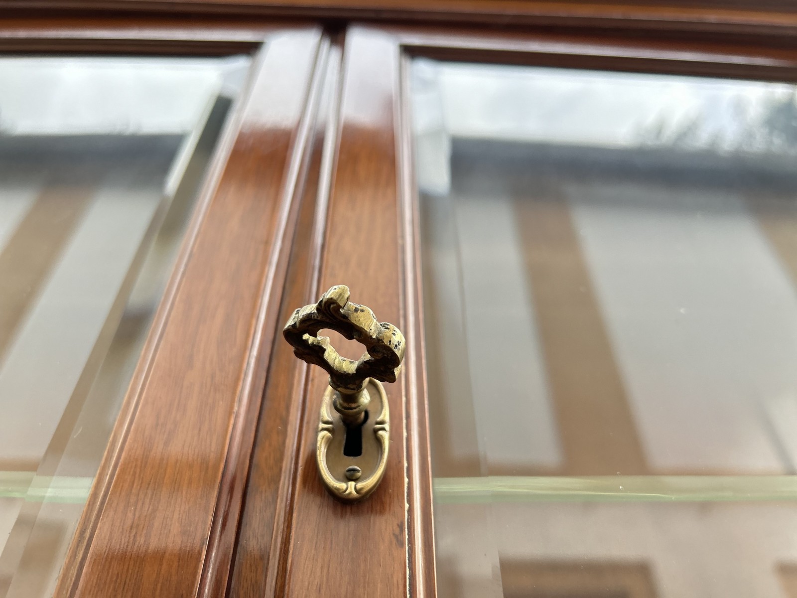 antike Vitrine Jugendstil Wien Intarsien Schrank Möbel Antiquität