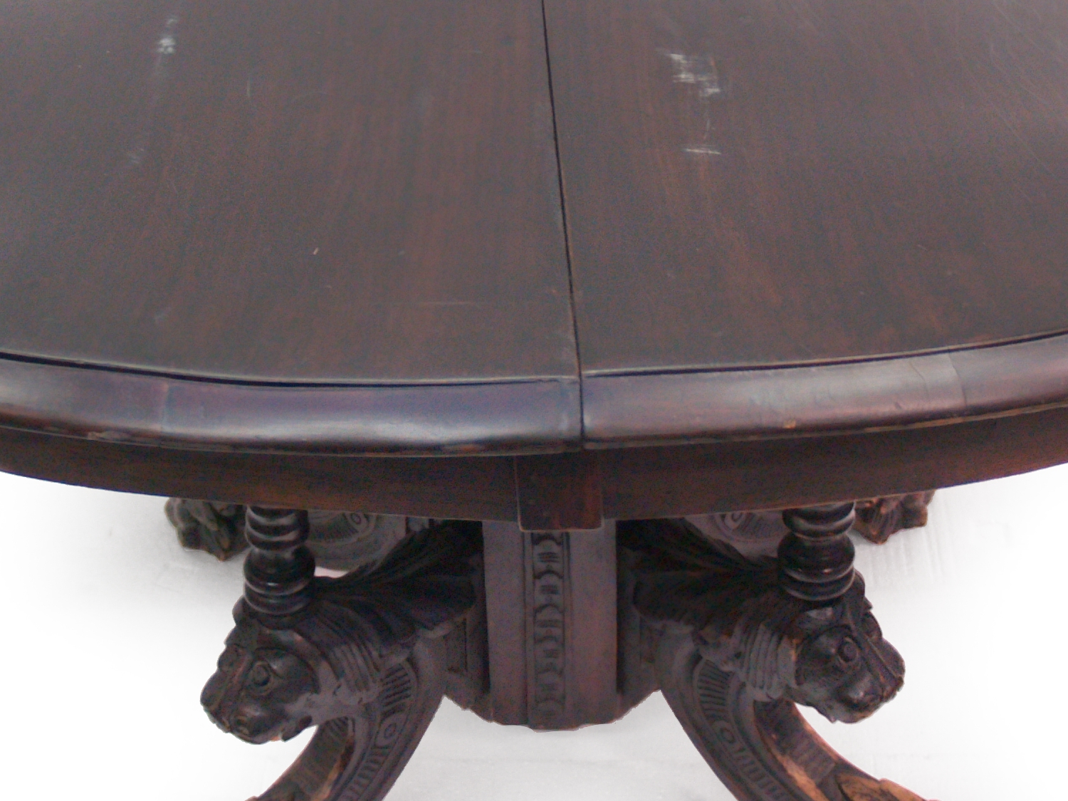 Antiker Speisetisch Löwenköpfe Löwentatzen Renaissance