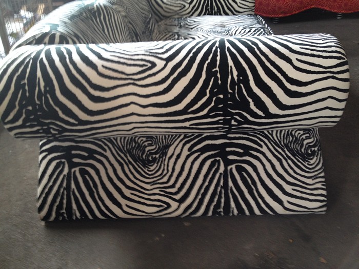 BRETZ Mammut Zebra Riesensofa