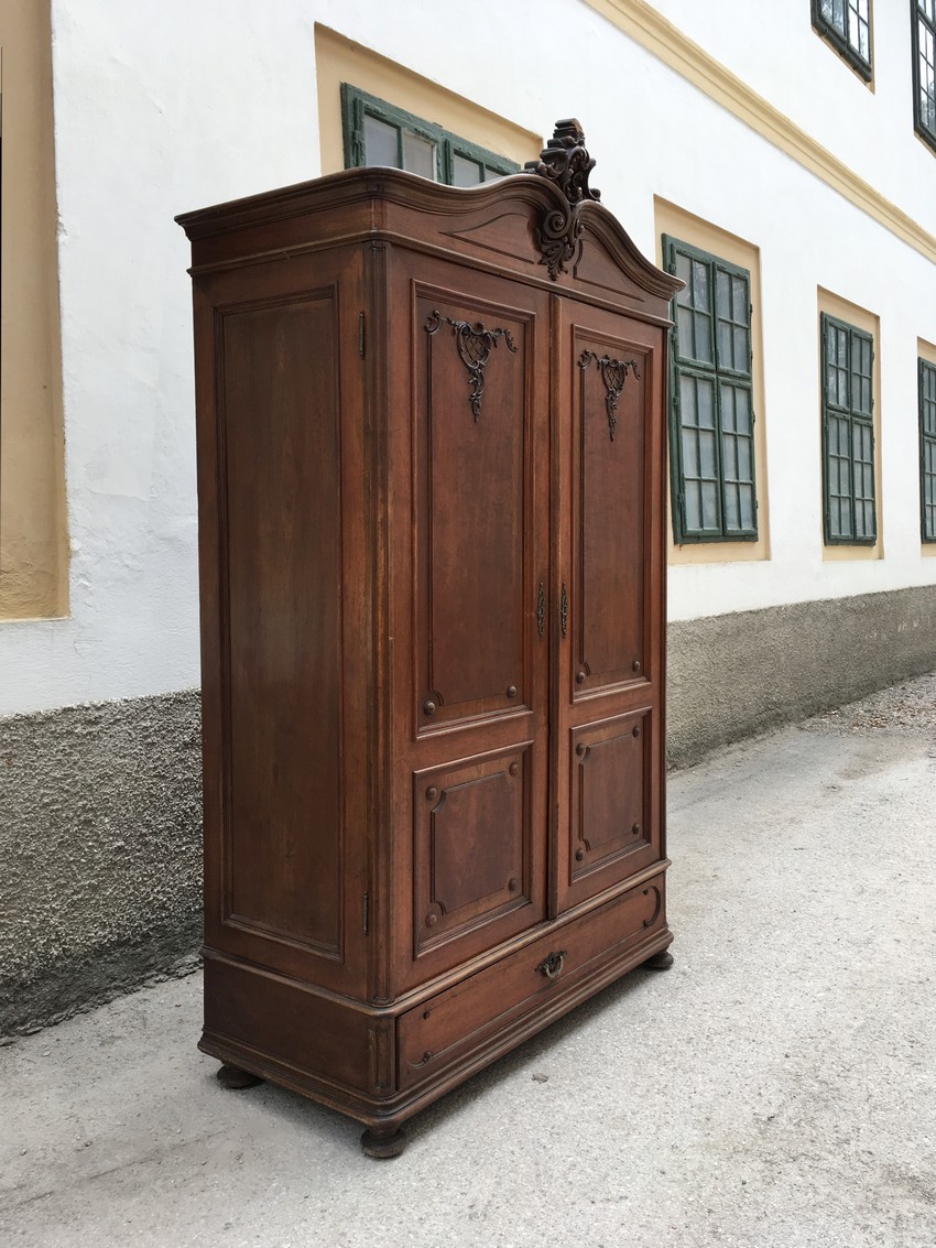 Pfeifenbarock Schrank