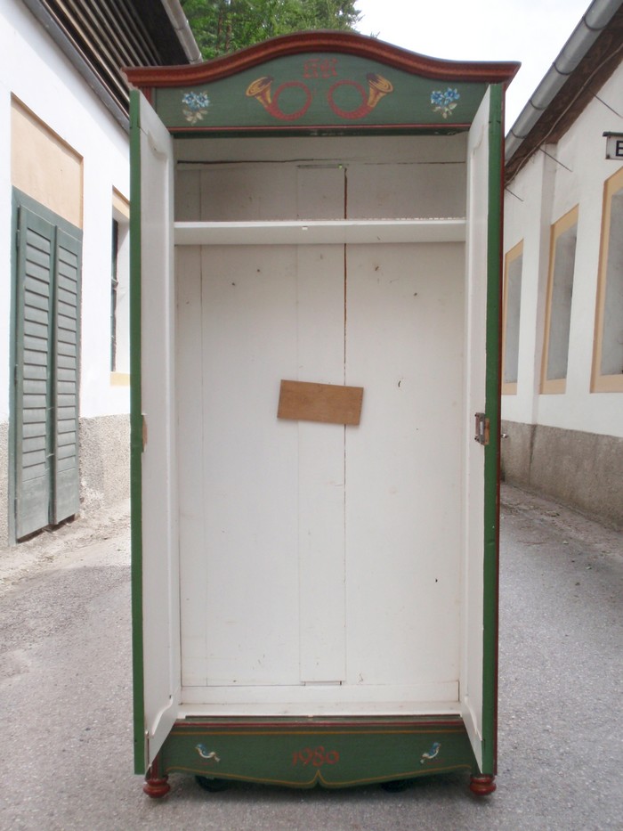 Dielenschrank vintage weiß grün