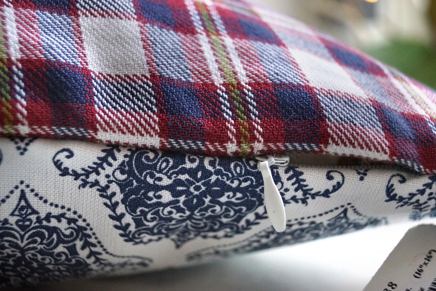 Kissenhülle Clare Kariert Wendekissen blau rot Holzknöpfe Leinen Landhaus