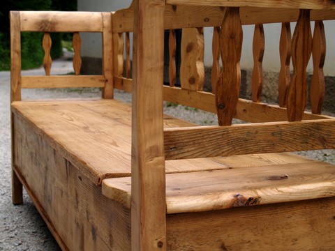 Vollholz Weinstuben Sitzbank antik