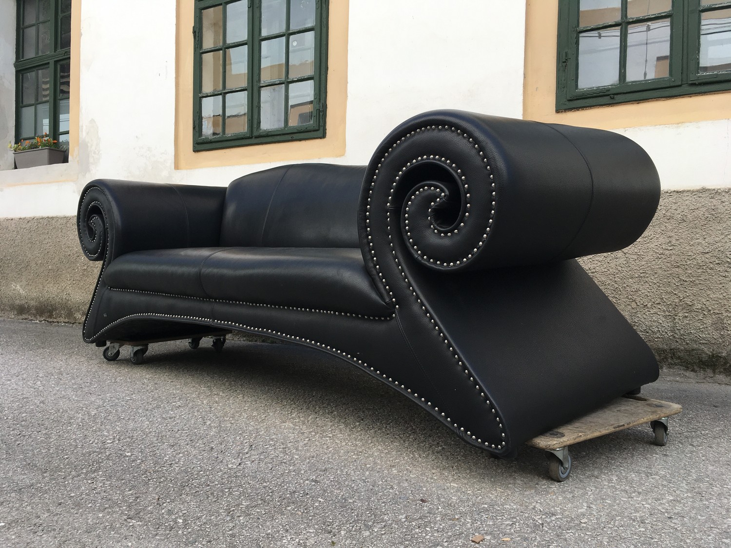 Design Sofa Original noir Bretz gebraucht neuwertig Film Requisite Nachhaltig Möbel kaufen