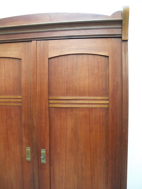 Jugendstil Kleiderschrank