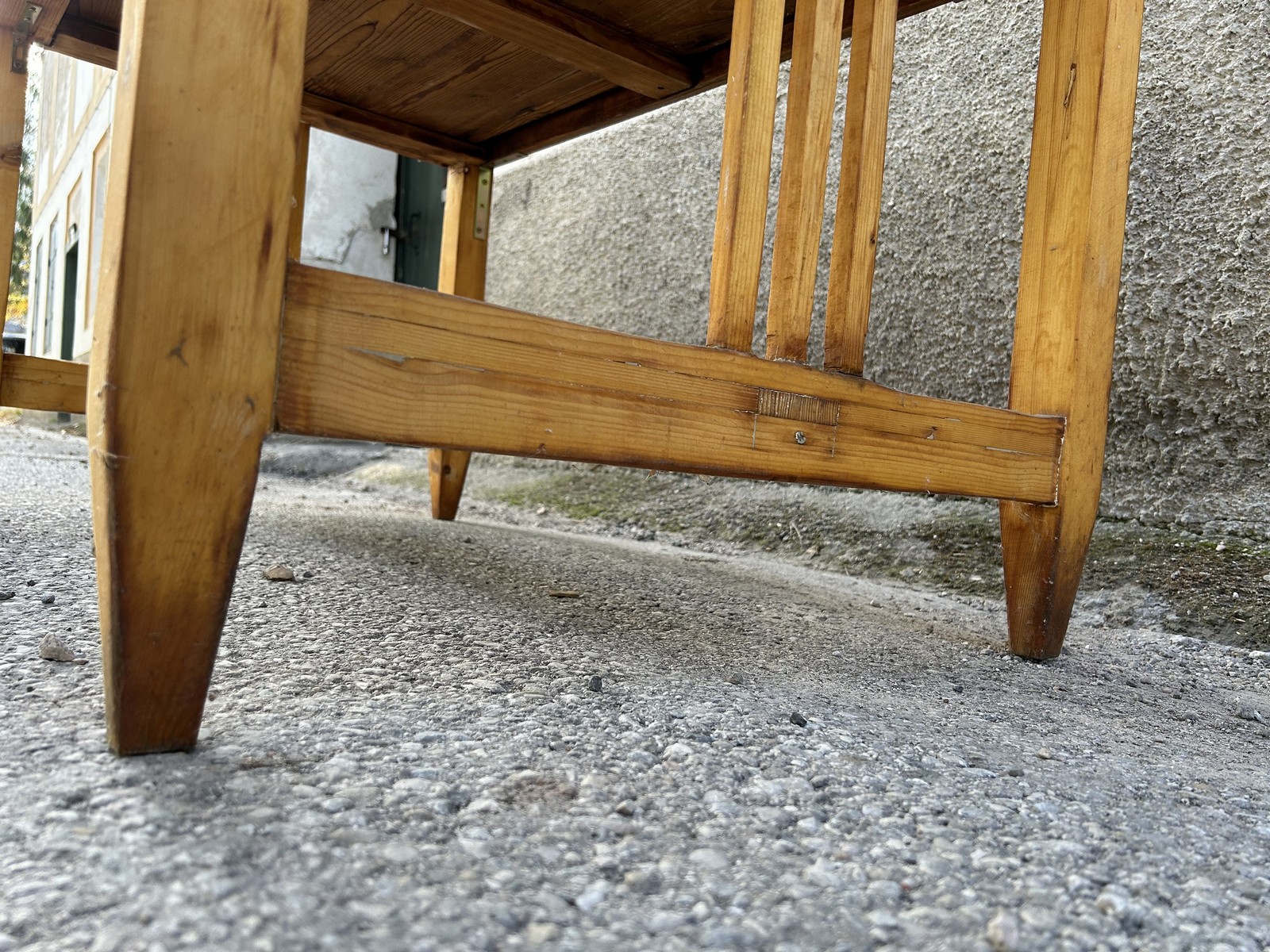 Bauerntisch Altholz rechteckiger Esstisch Massivholz Vintage Küchentisch Altholz Bauernmöbel Leihmöbel