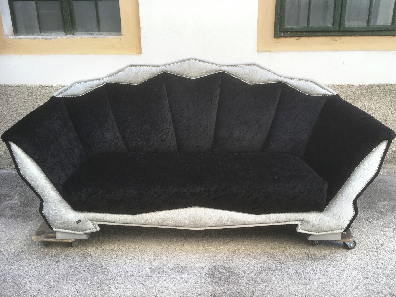 Bretz Sofa T-Rex silber noir Designmöbel Designklassiker