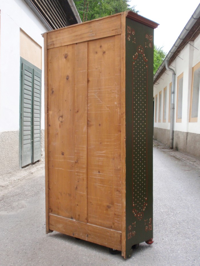Jagdschrank handbemalt