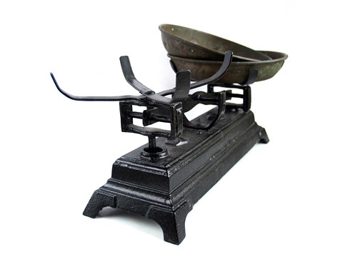 Waage Gusseisen antik