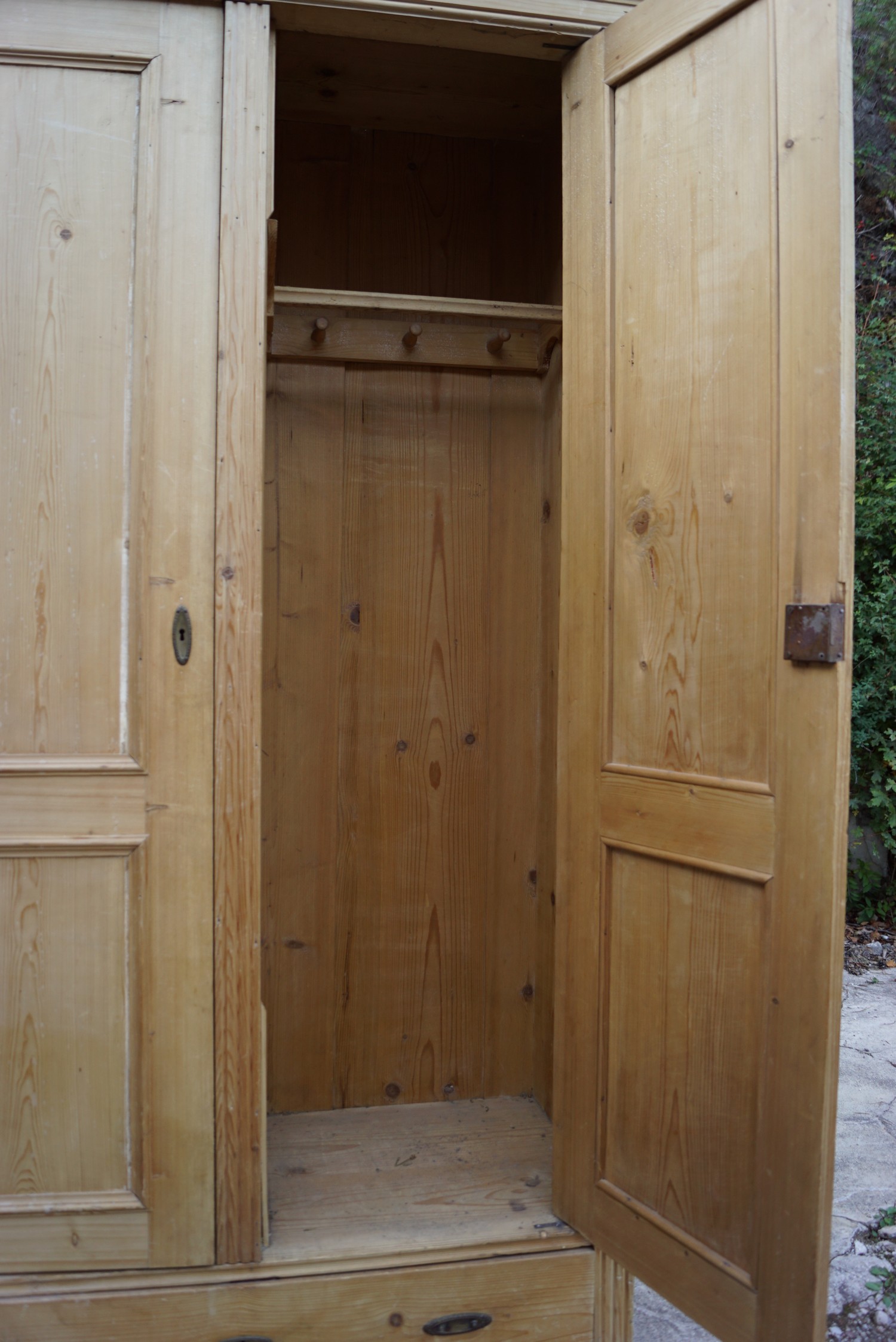 Bauernschrank antik Garderobe Weichholz