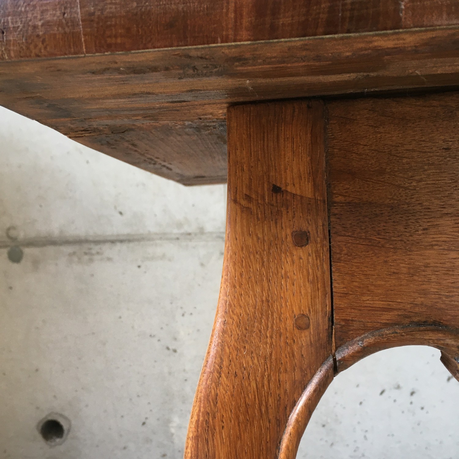 Antiker Salontisch Barock Würfelfurnier mit Lade ca. 1800 Antiker Salontisch Barock Würfelfurnier mit Lade ca. 1800