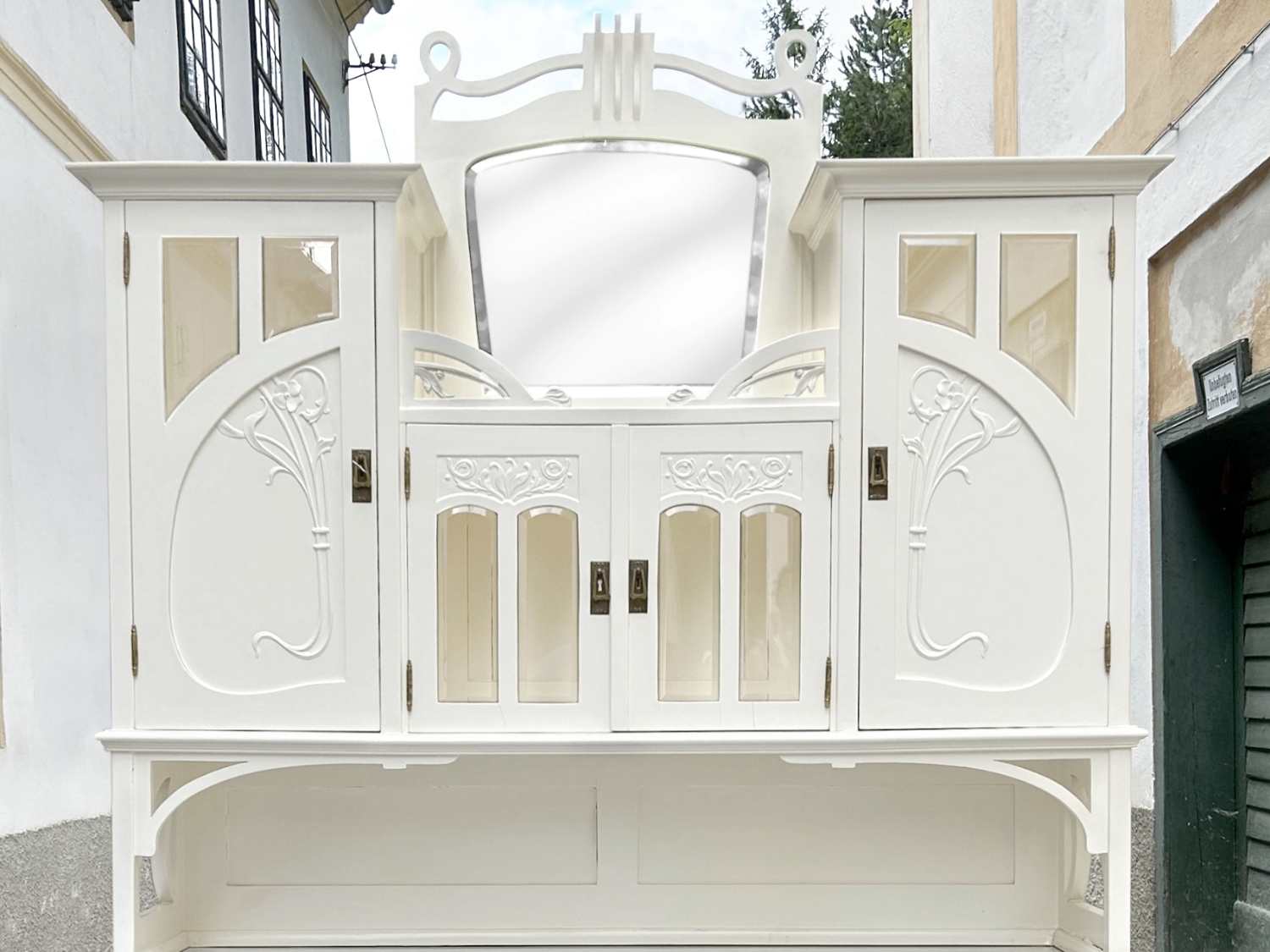 Antike Jugendstil Kredenz weiß 1920 Wohnzimmerschrank Antiquität Peitschenschlag Goethe Galerie