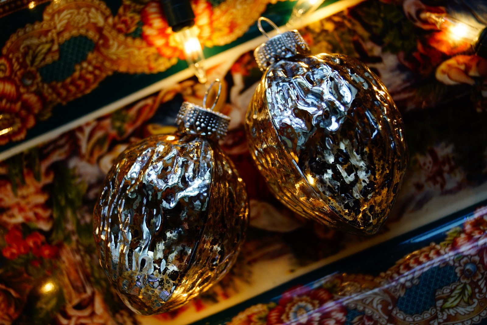 Christbaumkugel Glas mundgeblasen handgemacht lauscha Bauernweihnachtsbaum Nüsse