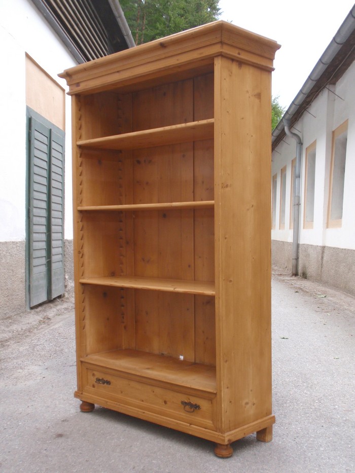 Schrank Weichholz
