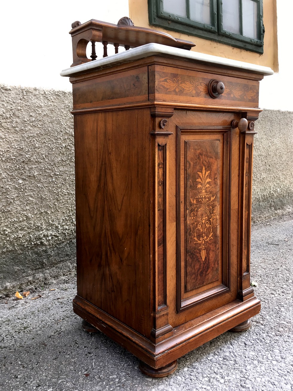 Nachtschrank antik Marmor Nuss Intarsien