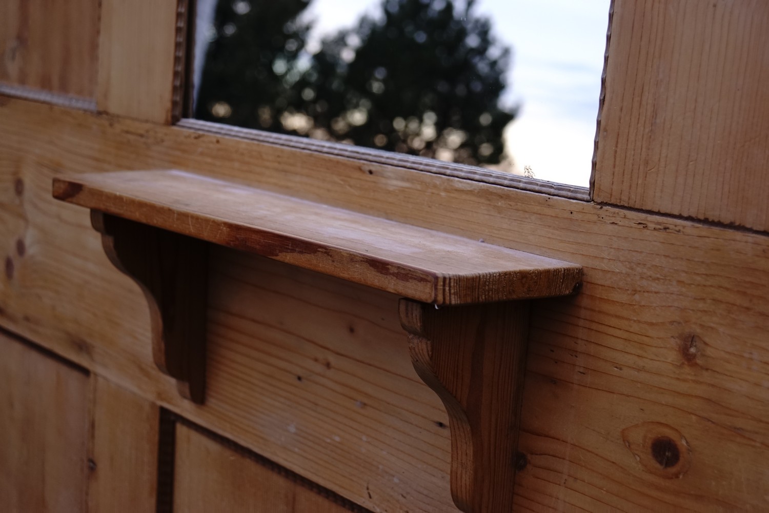 Garderobenpaneel antik