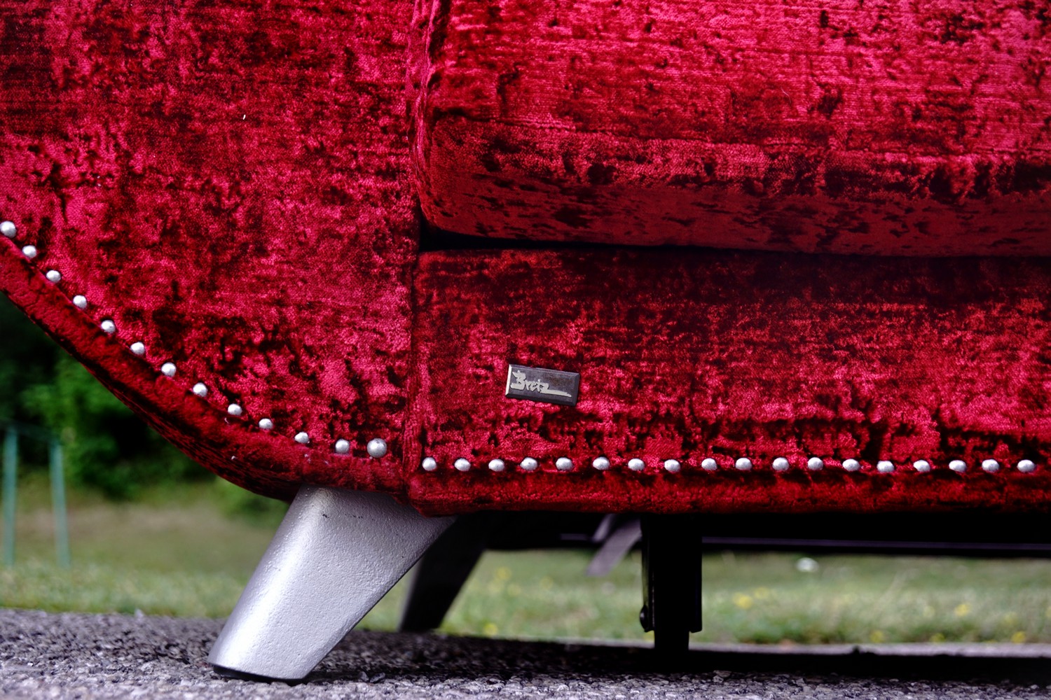 Bretz Gaudi Sofa rot ausziehbar Bettsofa Design Goethes GAlerie