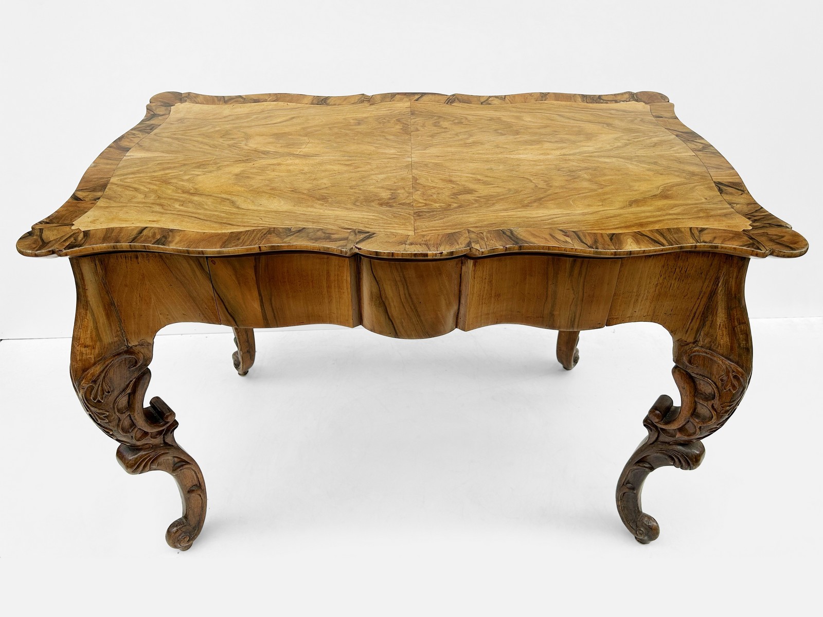 Tisch antik Biedermeier Nussholz Antiquität um 1800