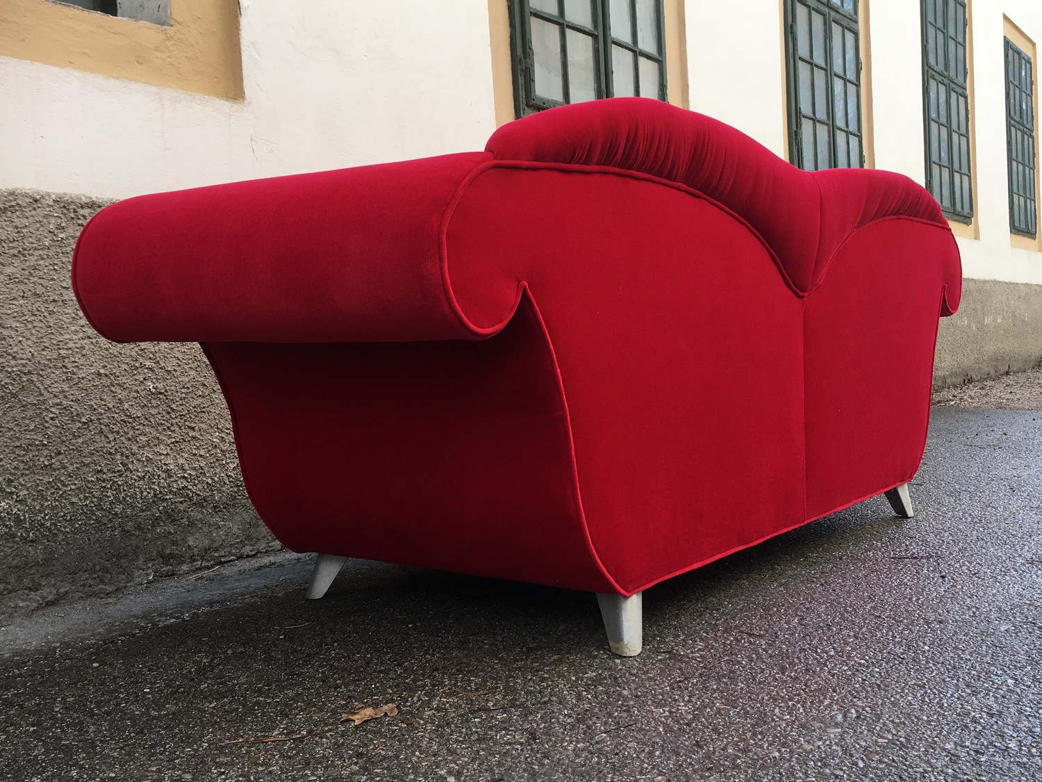 Bretz Sofa rot Designklassiker Galeriemöbel