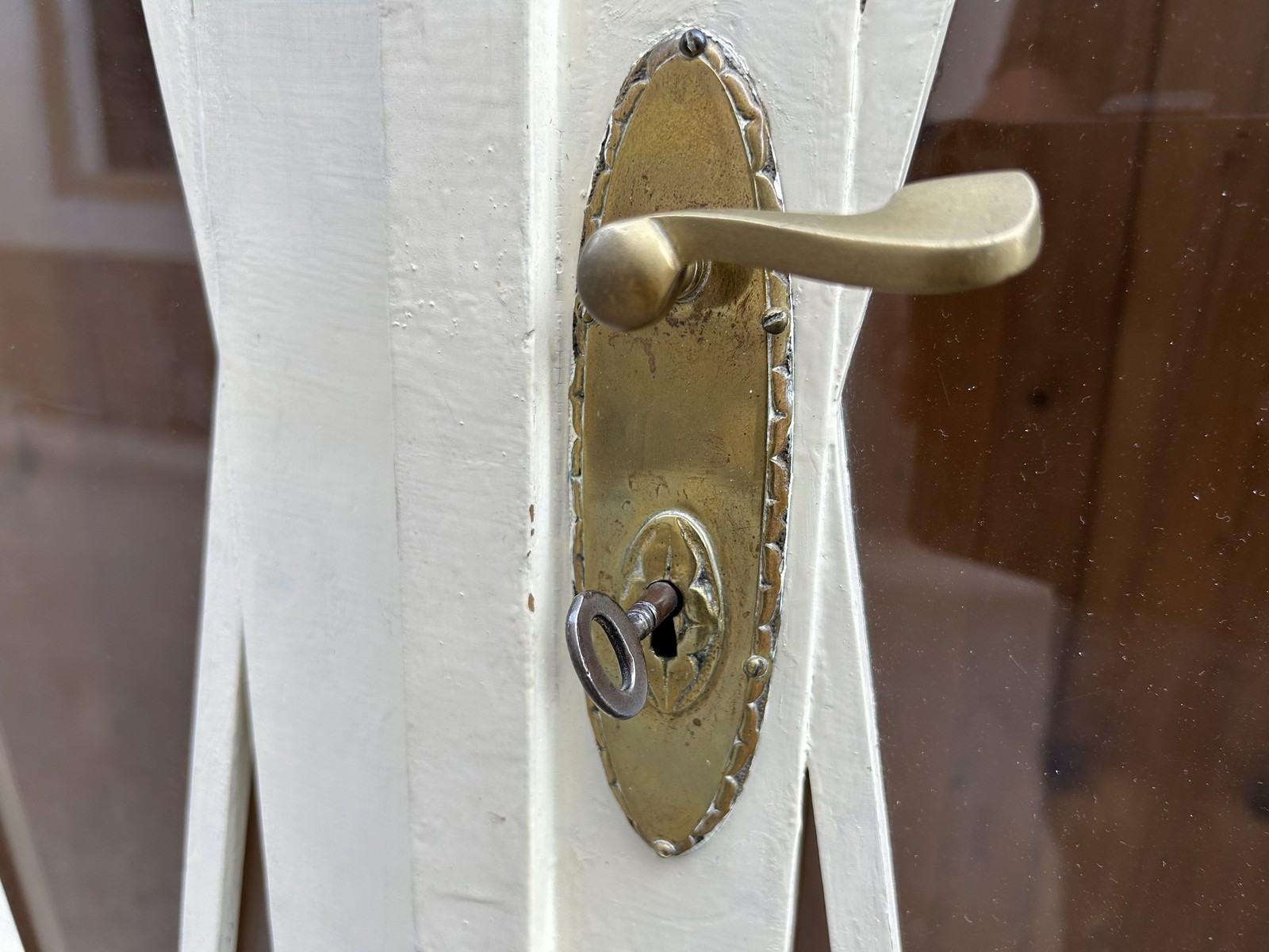 Kleiderschrank antik weiß Vintage Dielenschrank