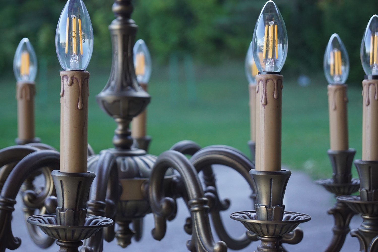 Großer Kronleuchter Barockstil 10-flmg Ausstellungsstück Orion Vienna Antiquestyle Ceiling handmade artisan Design messing bronze guss