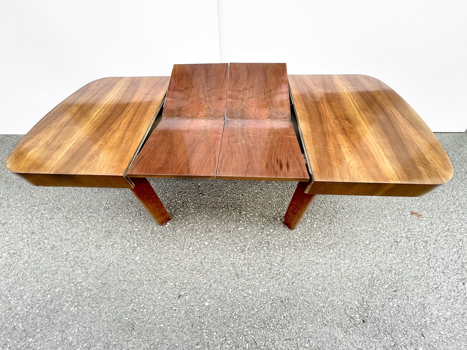 artdeco tisch antik ausziehbar nuss art deco Speisetisch massivholz antiquität brutalistisch Refugiumstisch