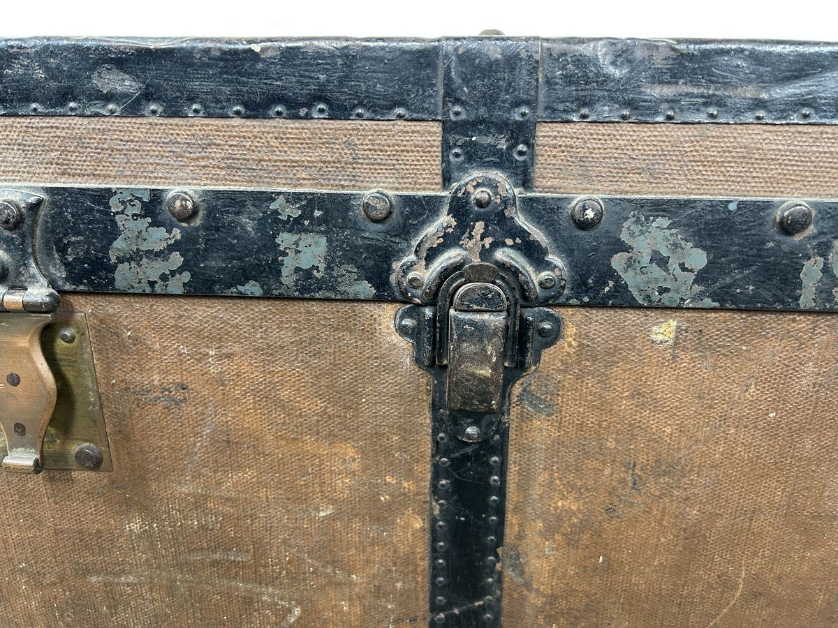 reisekoffer antik Überseekoffer