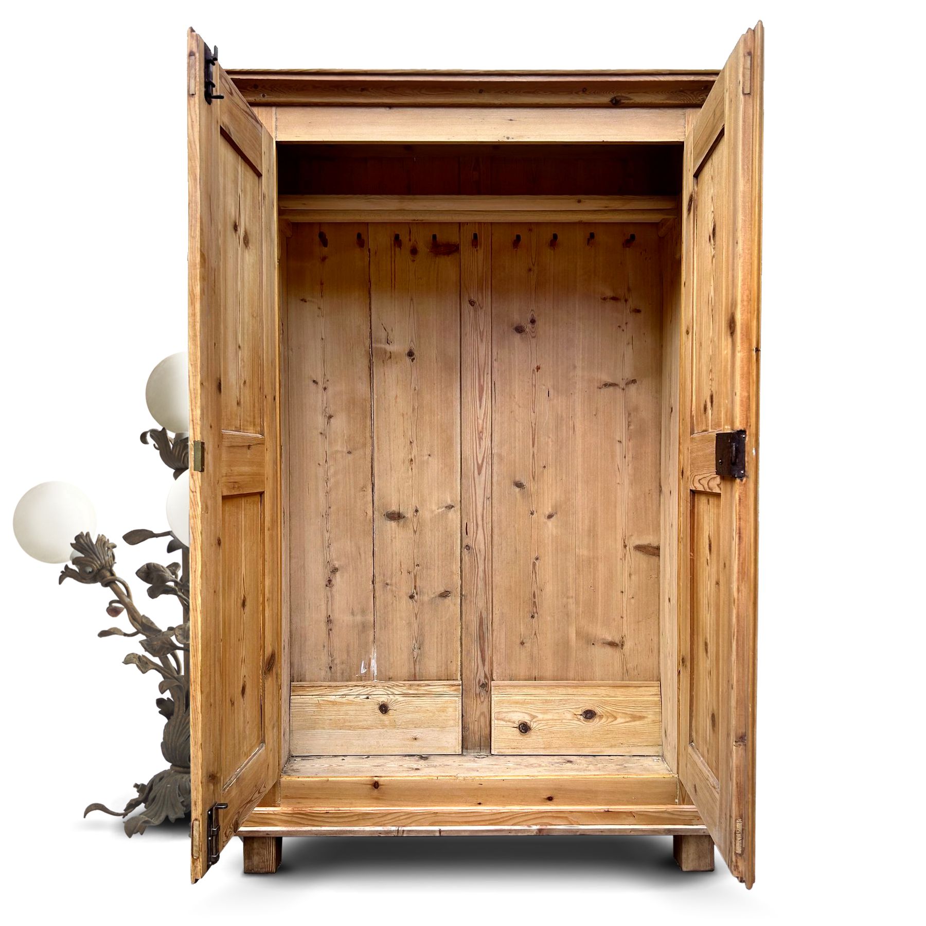 Kleiderschrank antik 1840 Weichholz Landhaus Bauernmöbel restauriert Landhaus Schrank Kleiderschrank antik 1840 Weichholz Bauernmöbel restauriert Antiquität Dielenschrank