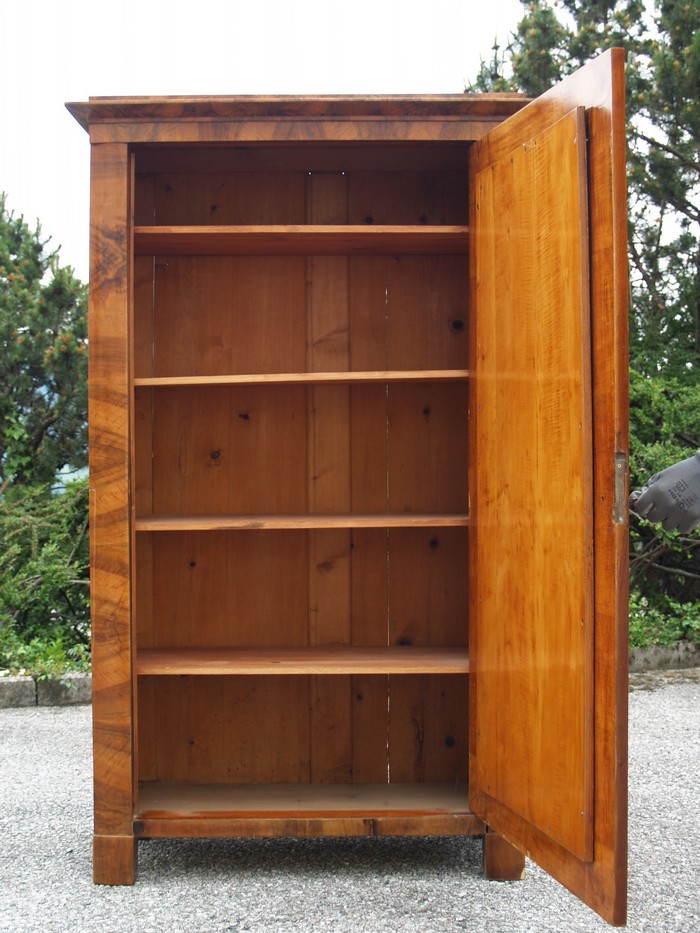 Biedermeier Garderobenschrank