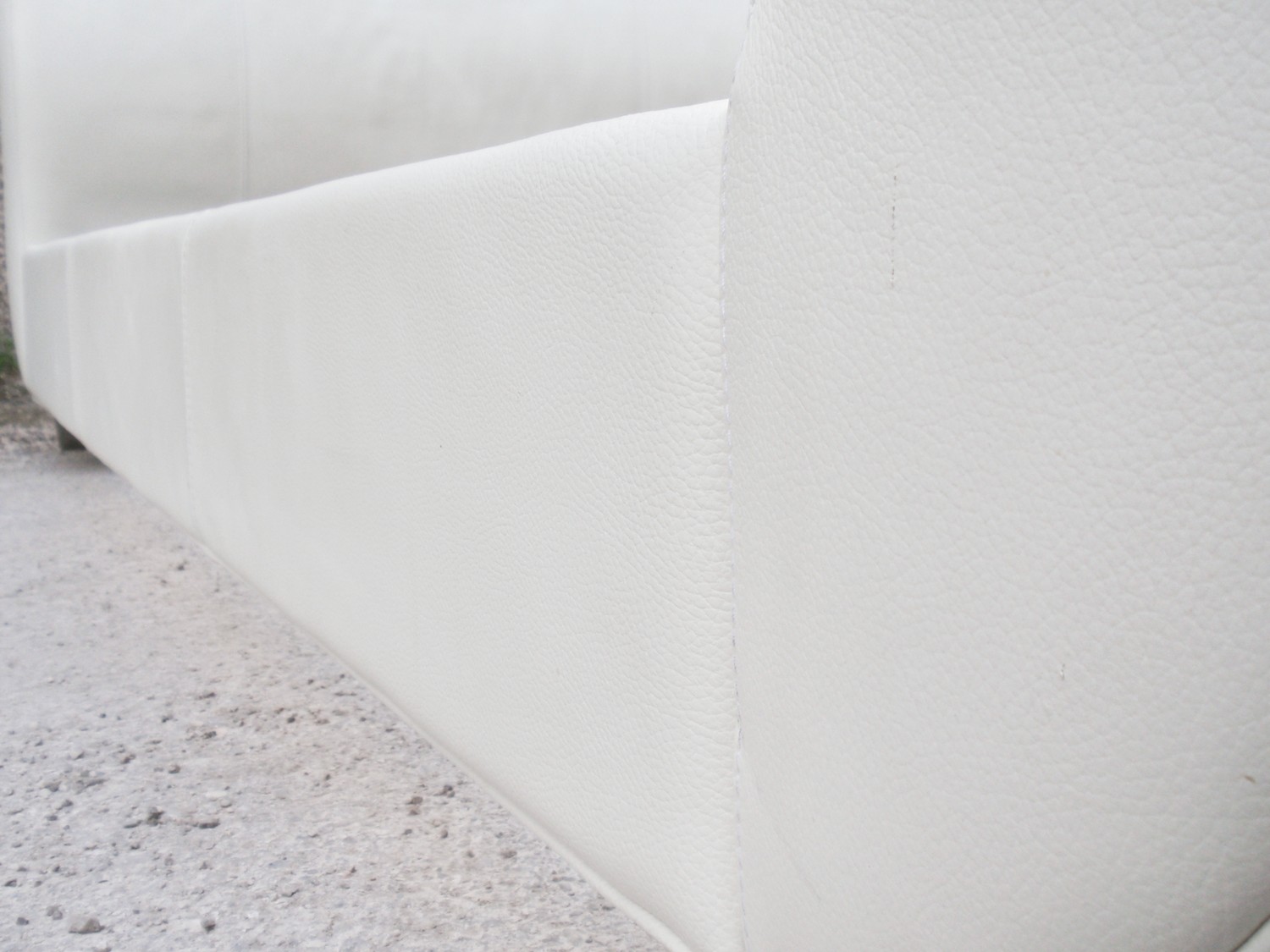 Bretz Bett Leder weiß creme Moon hoches Betthaupt Doppelbett 200x180