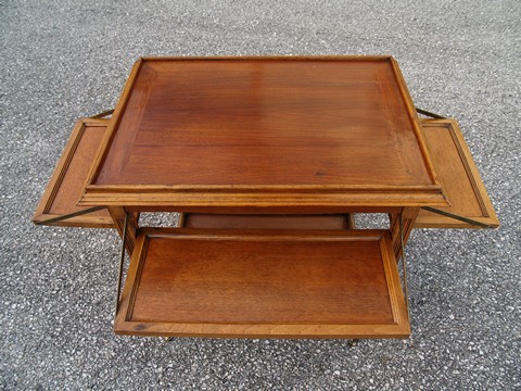 Herrenzimmer Möbel antik Tisch