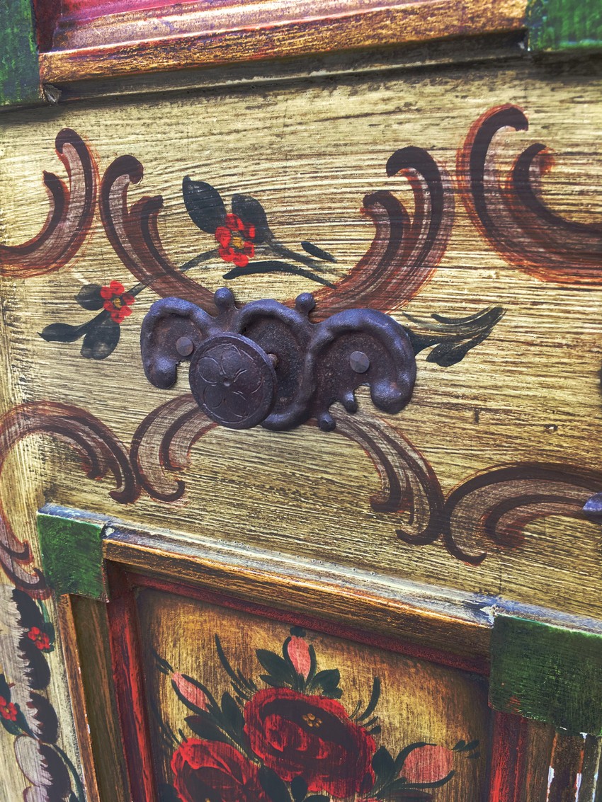 Landhaus Schrank Voglauer