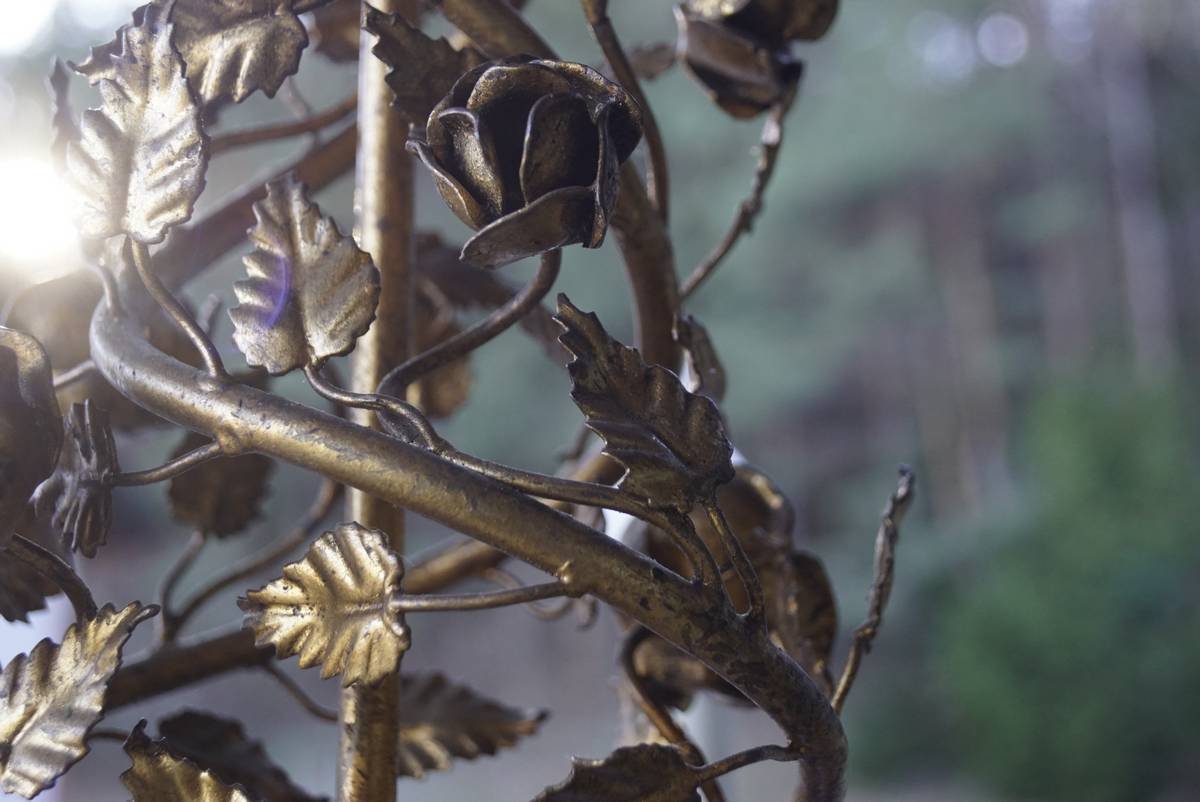 Florentiner Vintage Kronleuchter Rosen vergoldet Jugendstil Mid Century Regency-Stil Kögl