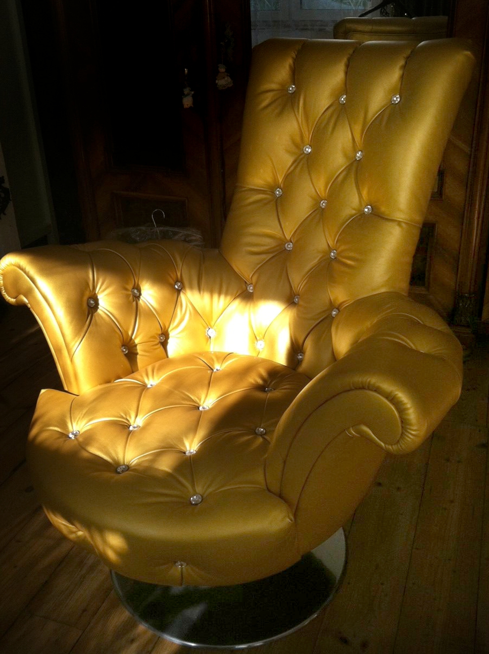 bretz pompadour sessel 4035 ausstellungsstueck sale gold kristalle