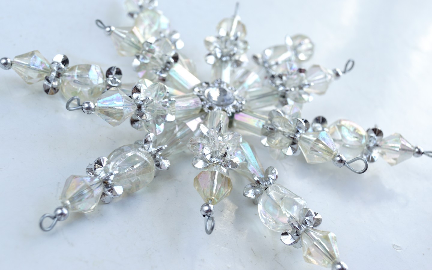 Christbaumschmuck 50er 60er-Jahre Vintage Weihnachtsbaumschmuck Schneeflocke Gablonzer Kristall Perlen glitzer christmas tree decoration