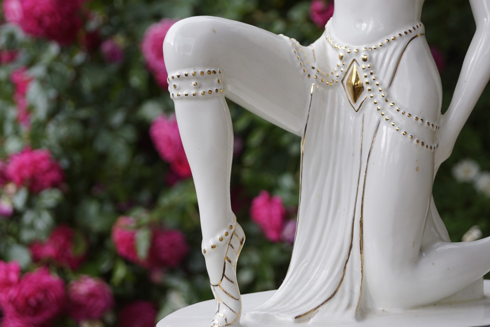 Figur aegyptisch Porzellan