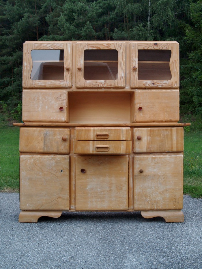 Omas Küchenschrank Vintage