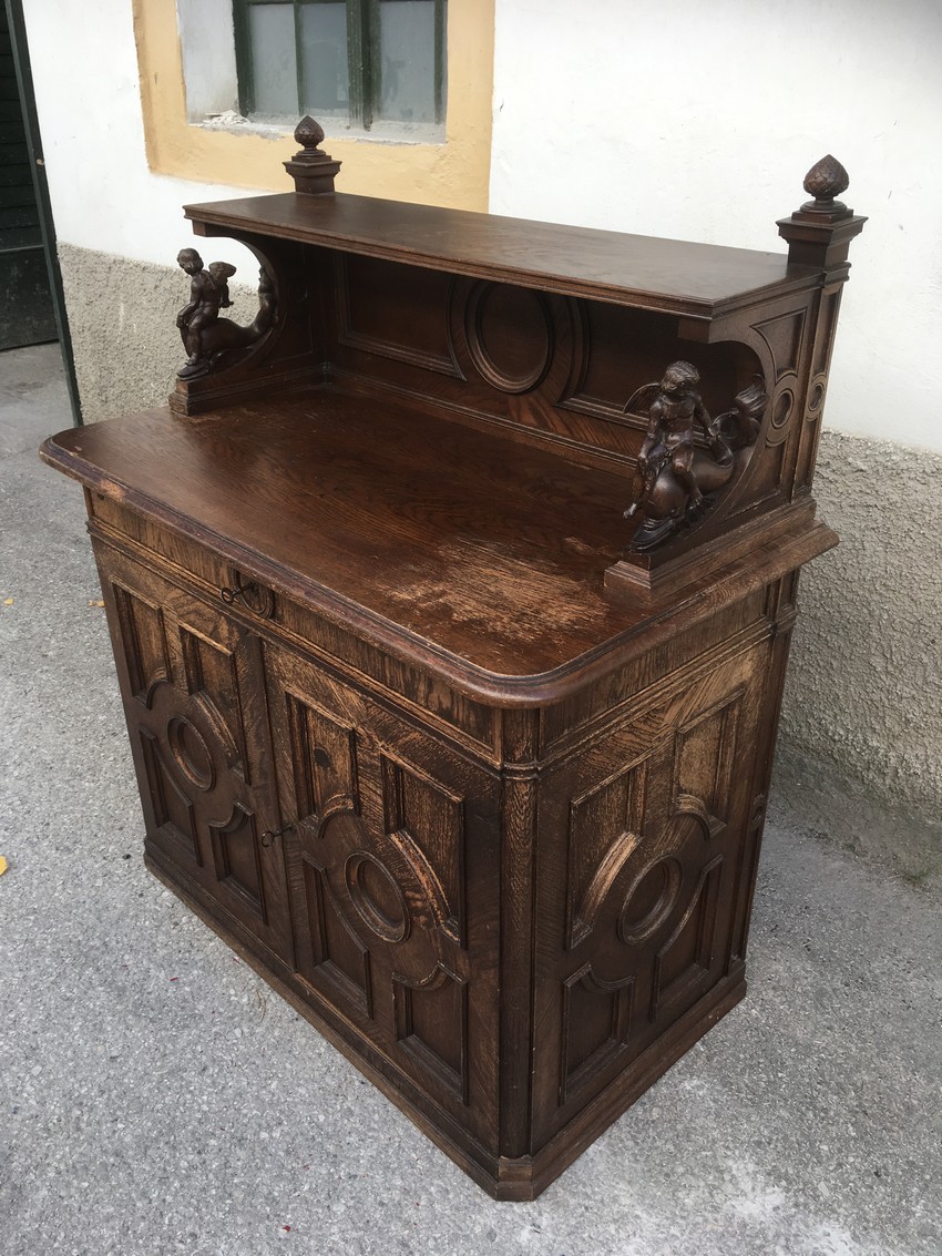 Kommode antik Schnitzwerk Engel Renaissance Barock Schrank Anrichte Möbel