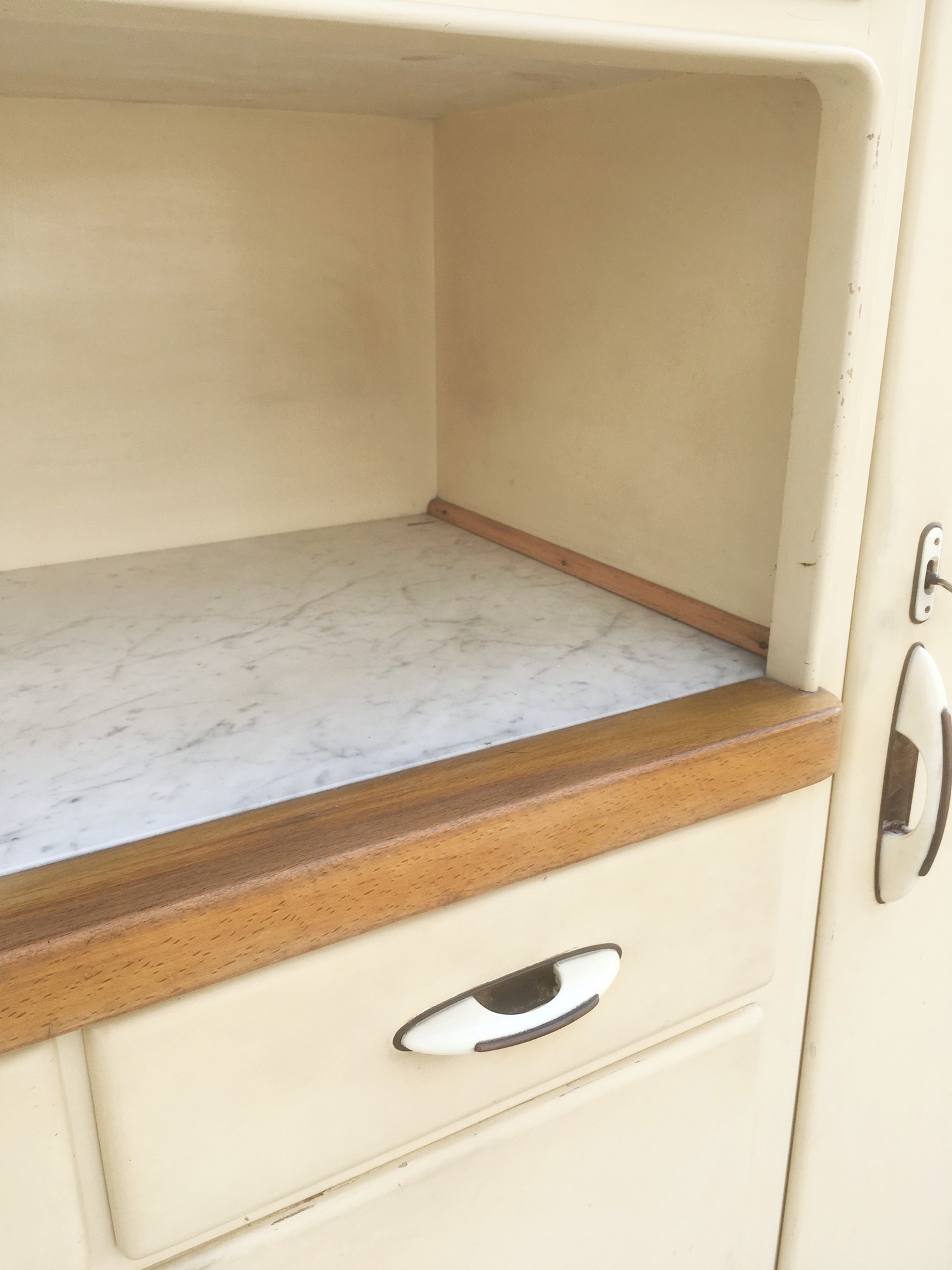 Midcentury Schrank creme Retro Küche