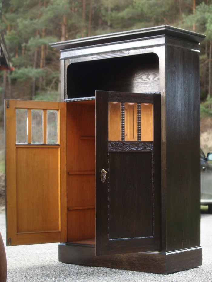 Jugendstil Bücherschrank